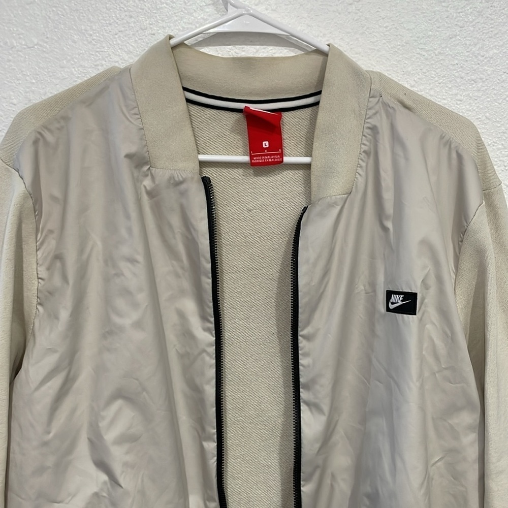 Nike polyester beige jacket sz L zip up - Picture 2 of 5